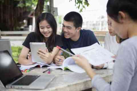 Pentingnya belajar bahasa inggris mahasiswa