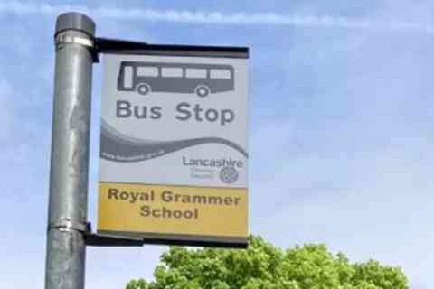 Kesalahan dalam bahasa inggris yang terjadi di negara Inggris (UK) saat mengeja kata grammar