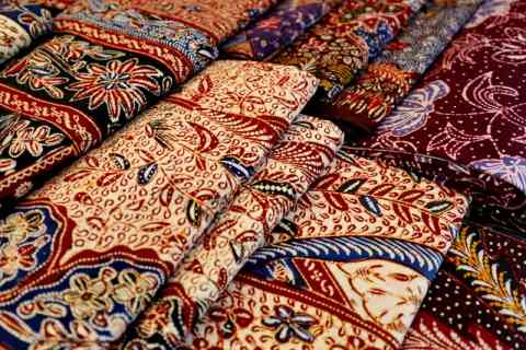 history of batik bahasa Inggris